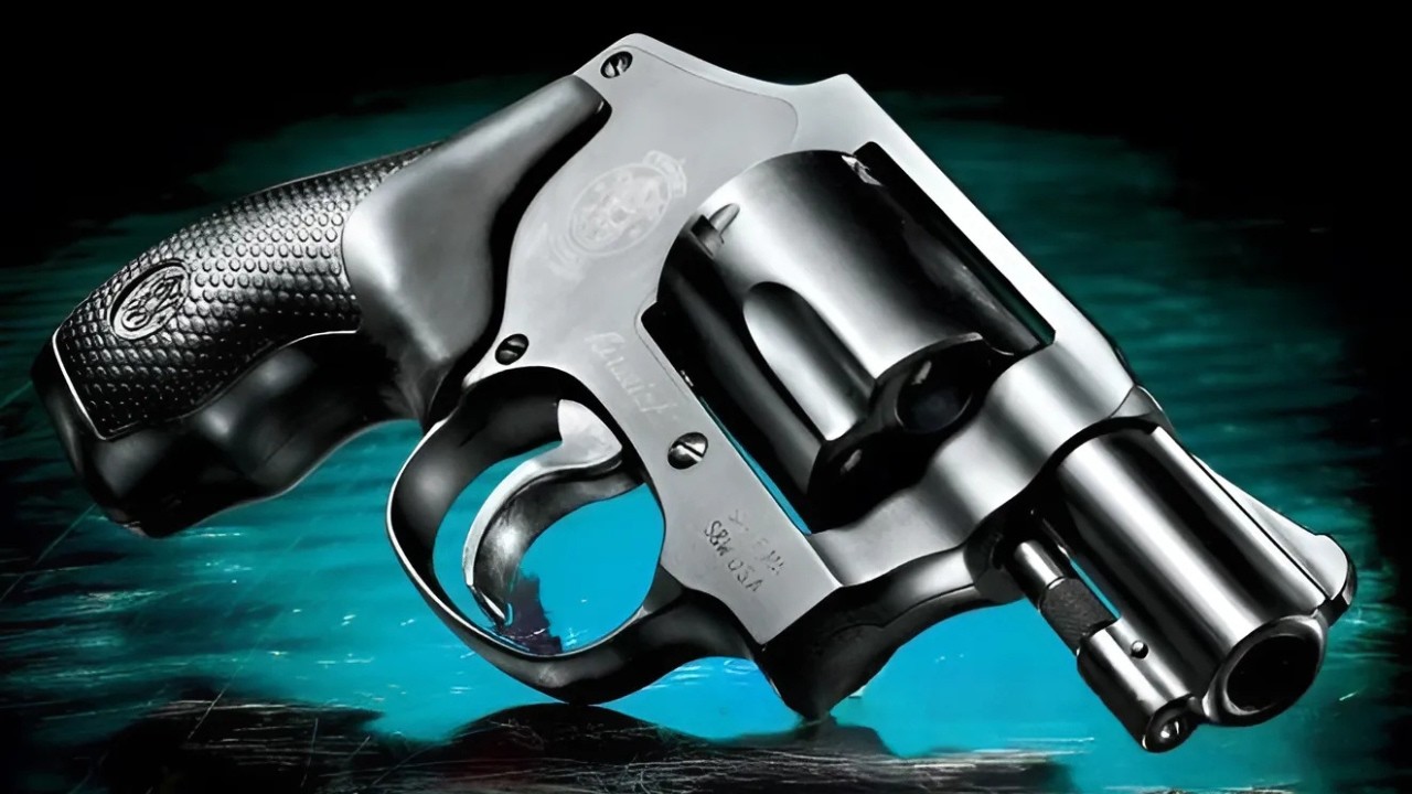 5 Best Snub-Nose Revolvers For 2025 (Is Smith & Wesson Still On Top ?)