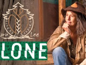 ALONE with Karie Lee – Survival & Sisterhood | The OFFGRID Podcast