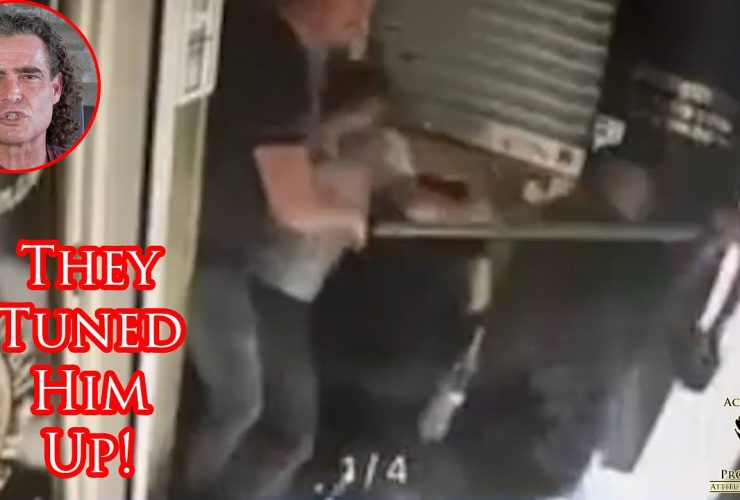 Crowd of Bystanders Puts A Serious Beating On Jewelry Store Robbers
